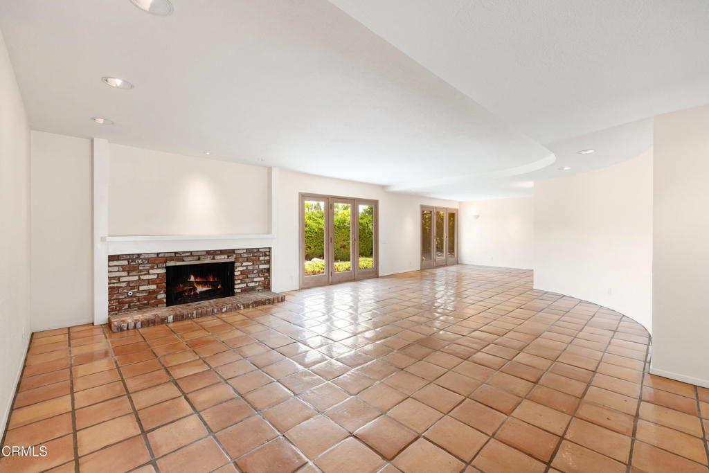 947 Camino Concordia