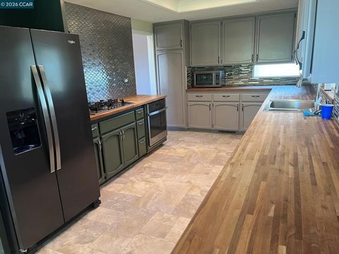 Tiny photo for 5535 5535 Merritt Dr Dr, Concord, CA 94521 (MLS # 41126346)