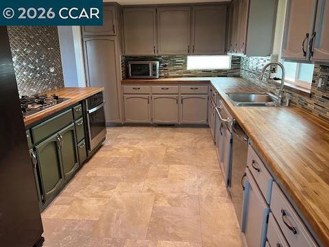 Tiny photo for 5535 5535 Merritt Dr Dr, Concord, CA 94521 (MLS # 41126346)