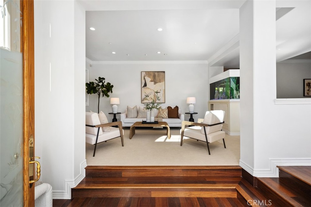 Village (TV) - Residential