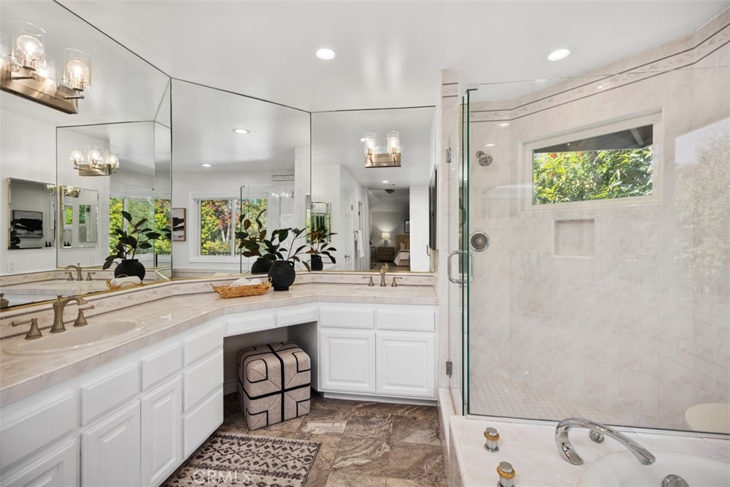 Village (TV) - Residential