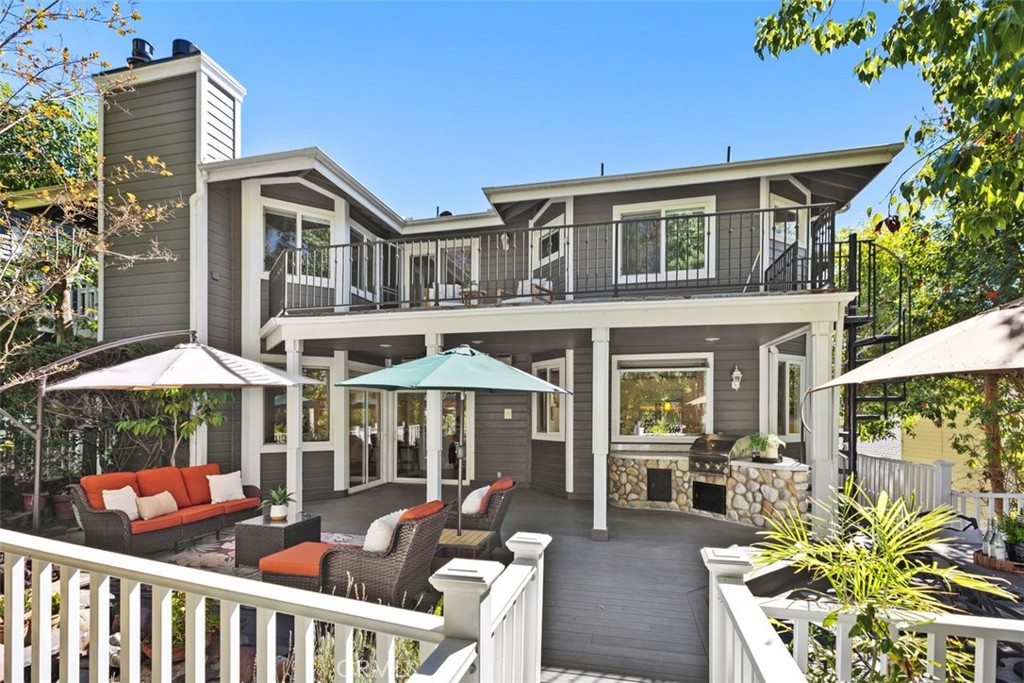 Village (TV) - Residential