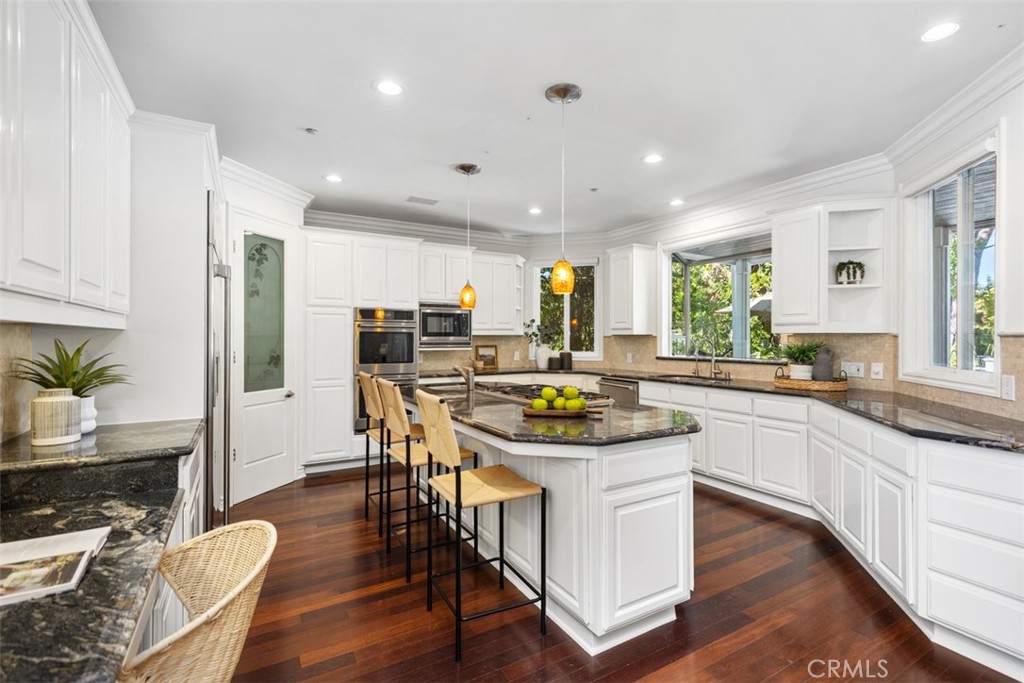 Village (TV) - Residential