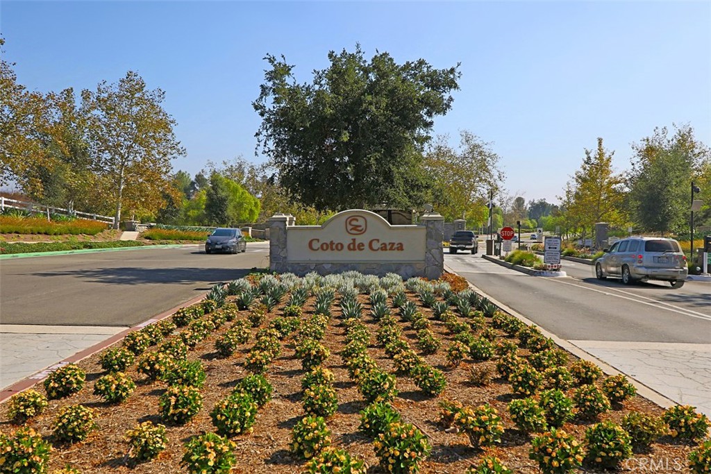 Village (TV) - Residential