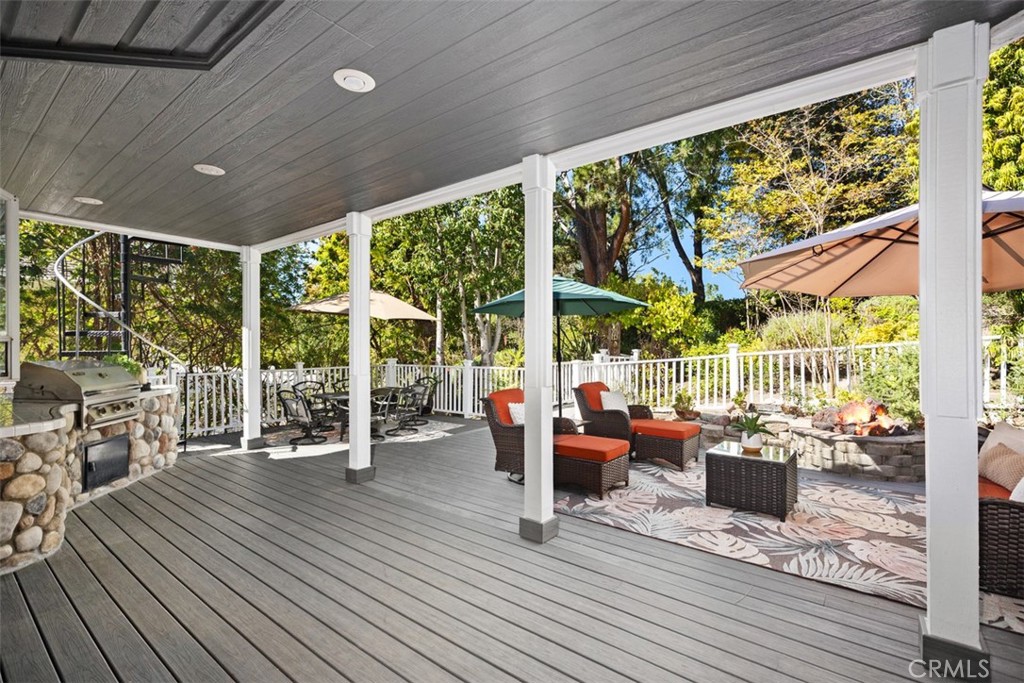 Village (TV) - Residential