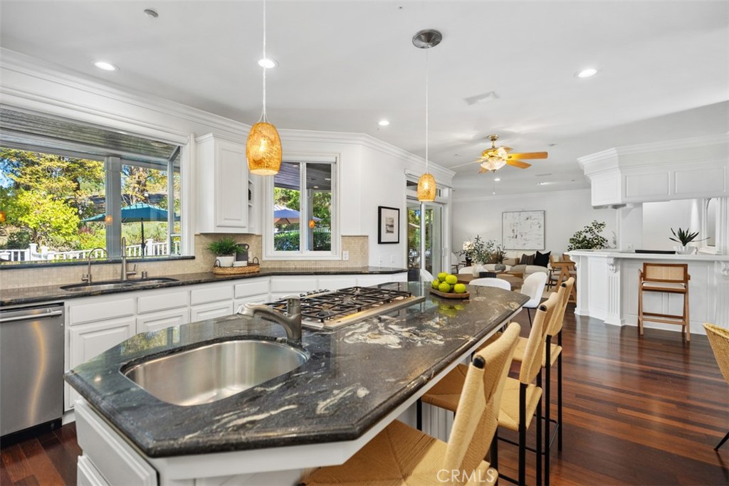 Village (TV) - Residential