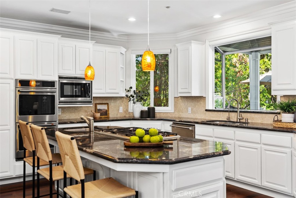 Village (TV) - Residential