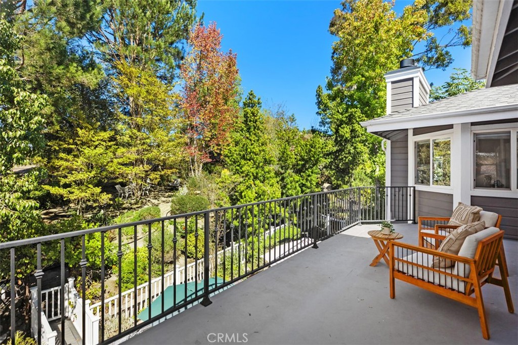 Village (TV) - Residential