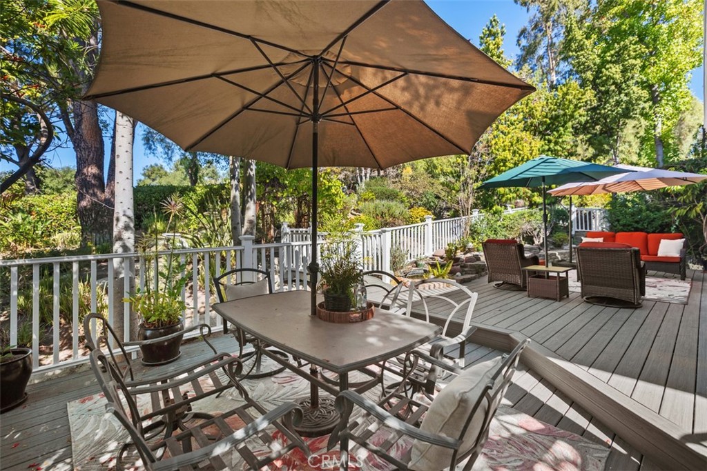 Village (TV) - Residential