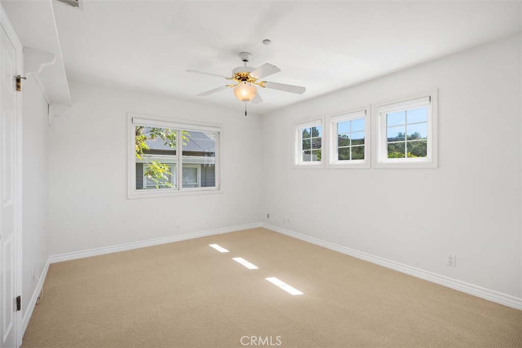 Village (TV) - Residential