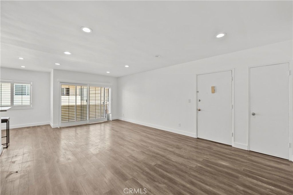 Photo of 5328 Newcastle Avenue #58, Encino, CA 91316 (MLS # SR25099873)