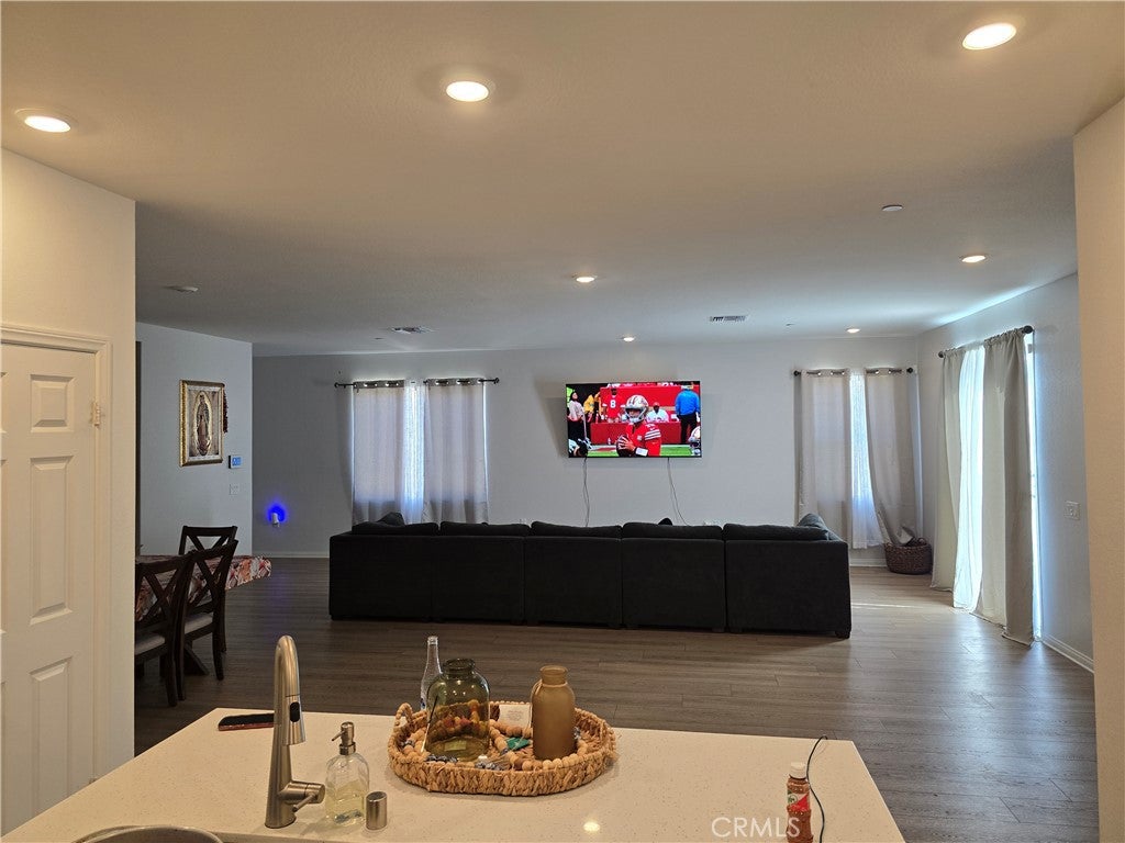 4550 La Spezia Lane