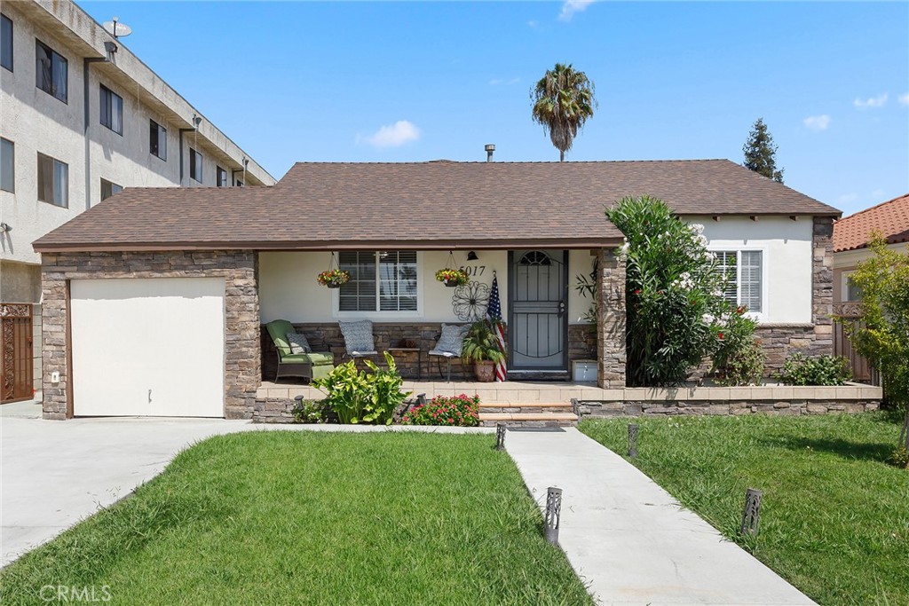 5017 W 118th Place
