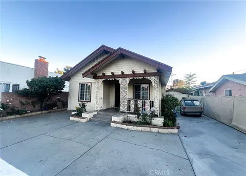 910 E 19th St, Long Beach, CA 90806 - MLS#: WS25266424