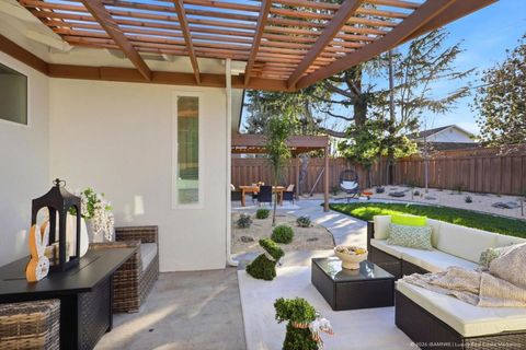 Tiny photo for 534 Flannery Street, Santa Clara, CA 95051 (MLS # ML82037530)