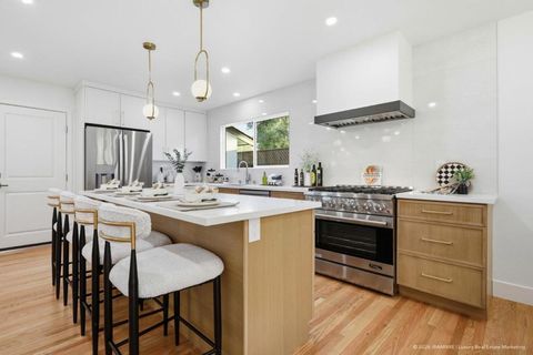 Tiny photo for 534 Flannery Street, Santa Clara, CA 95051 (MLS # ML82037530)