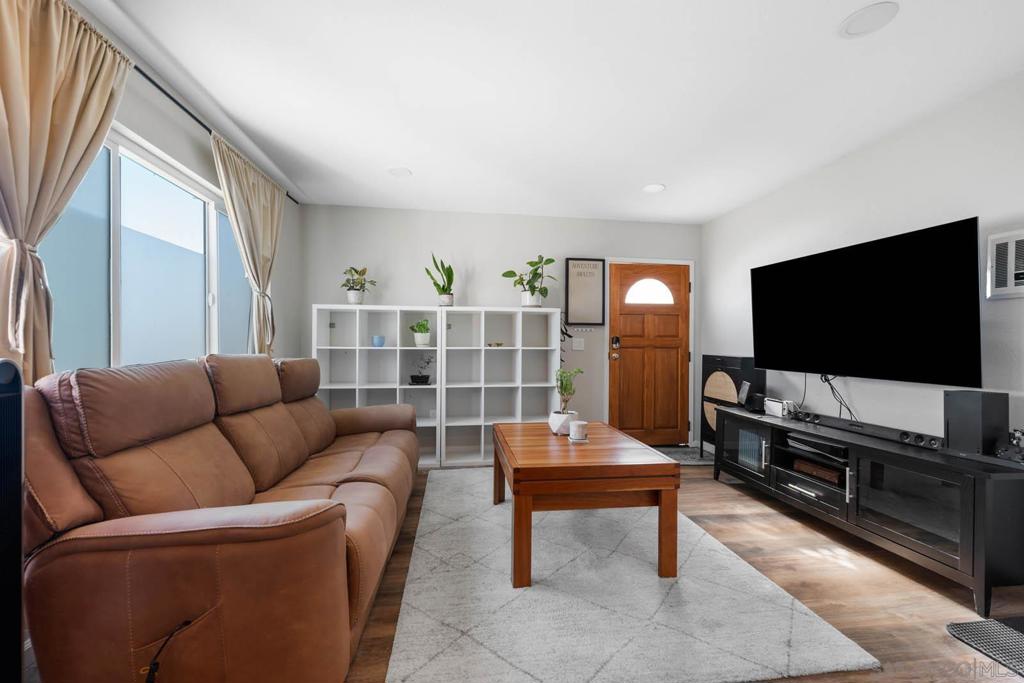 4921 Trojan Ave 6