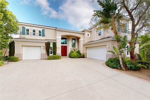 Photo of 11595 Rancho Del Valle, Granada Hills, CA 91344 (MLS # SR26078610)