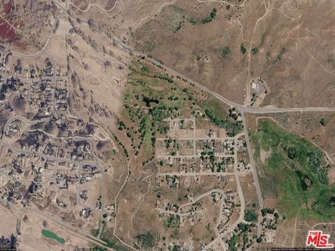 Photo of 0 Ashtree Drive, Lake Elizabeth, CA 93532 (MLS # 26655591)