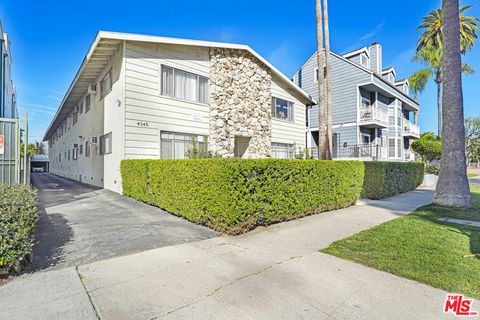 Photo of 4345 Ventura Canyon Avenue, Sherman Oaks, CA 91423 (MLS # 26674119)