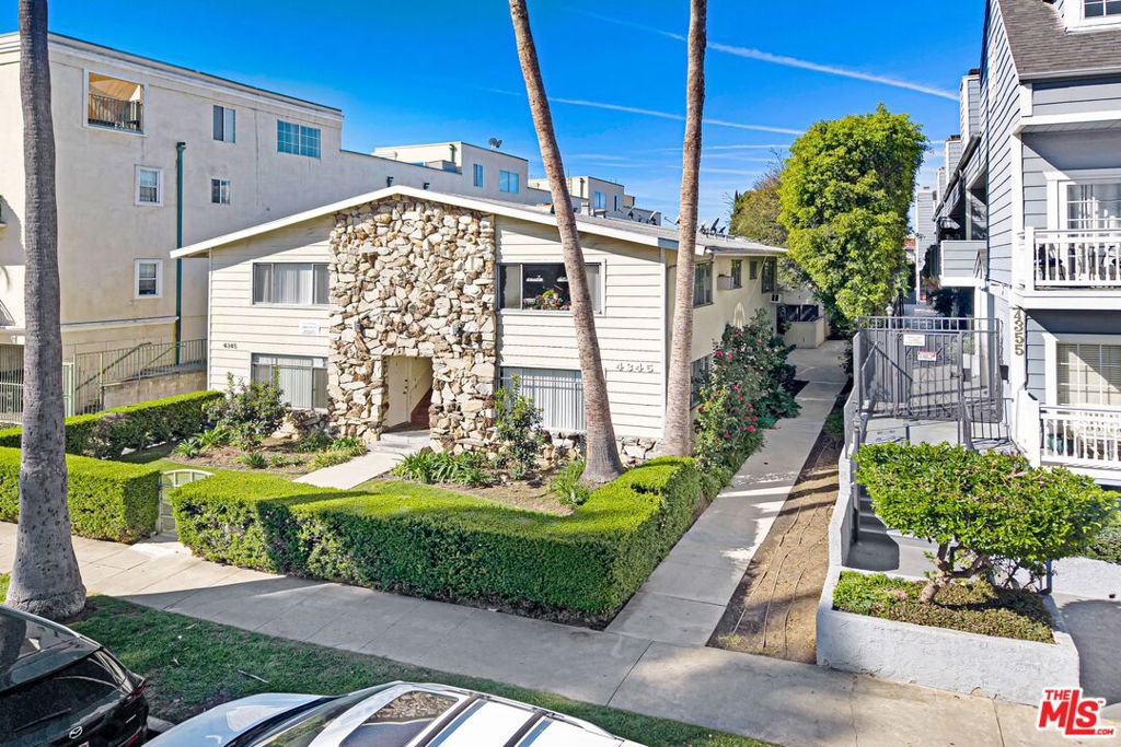 4345 Ventura Canyon Avenue