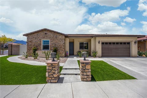 Photo of 11638 Oakton Way, Corona, CA 92883 (MLS # CV26100353)