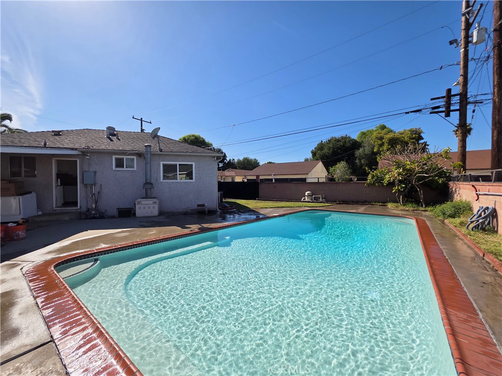 9203 Loch Lomond Drive