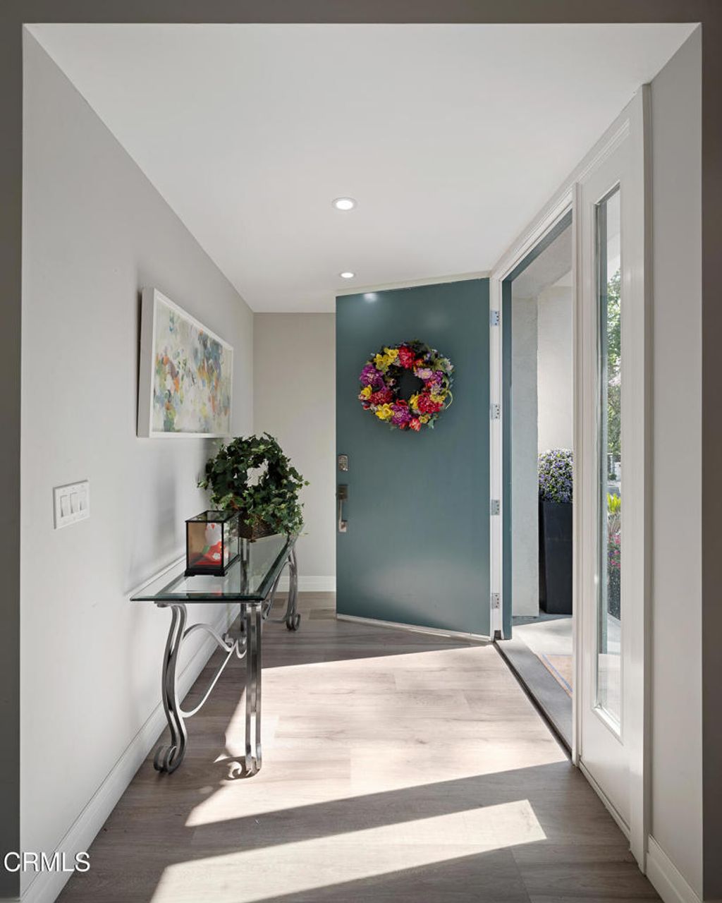 Photo of 4428 Oakwood Avenue, La Canada Flintridge, CA 91011 (MLS # P1-25727)