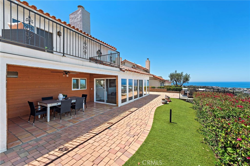 425 Calle Delicada