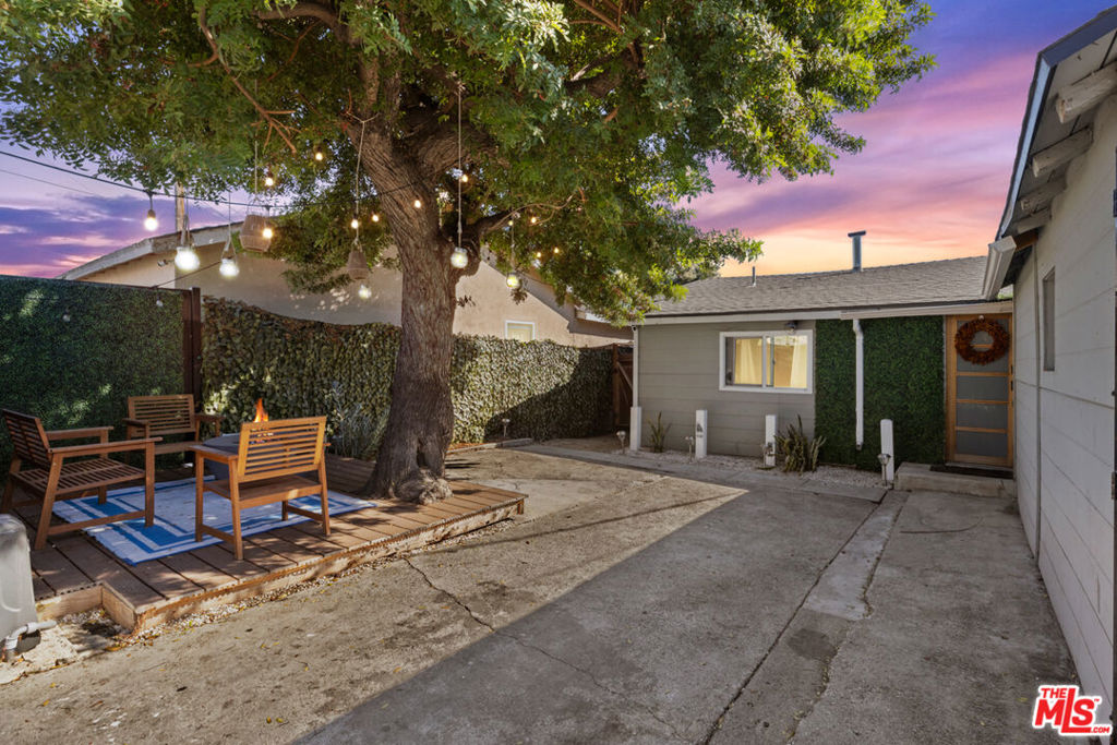 Welcome to your stunning private retreat in lively East LA. This modern 2-bedroom, 1-bathroom unit is designed for simple, comfortable living, with light-filled rooms, stylish finishes, and a spa-like bathroom that feels like a retreat.The private backyard is a true highlightan inviting space for relaxing, hosting friends, or enjoying the fresh air. Add in your own exclusive entrance and private parking, and everyday life feels intuitive and effortless.Located steps from Whittier Blvd and just minutes to Downtown, the Arts District, and major freeways, you'll be connected to the best of LA while still enjoying your own private escape.2 Bed | 1 Bath | Private Backyard | Exclusive ParkingMove-in ready, modern, and beautifully designed, this is where convenience meets lifestyle.