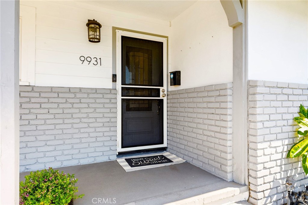 9931 Swallow Lane