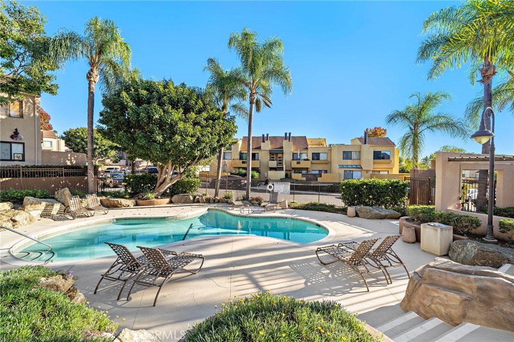 25761 Le Parc 82