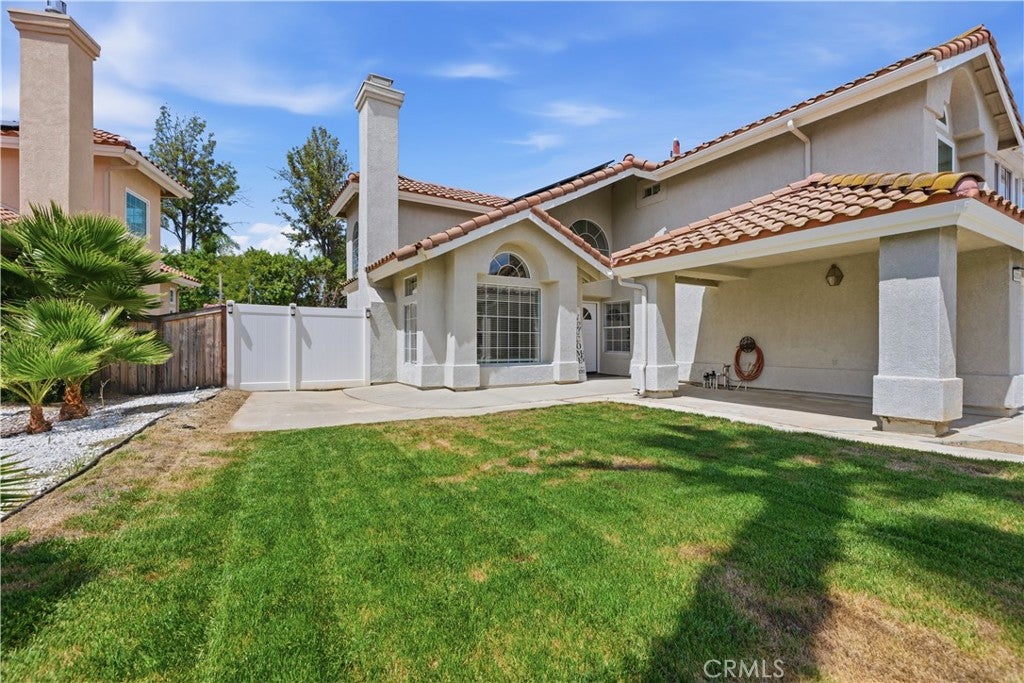 42018 Avenida Vista Ladera