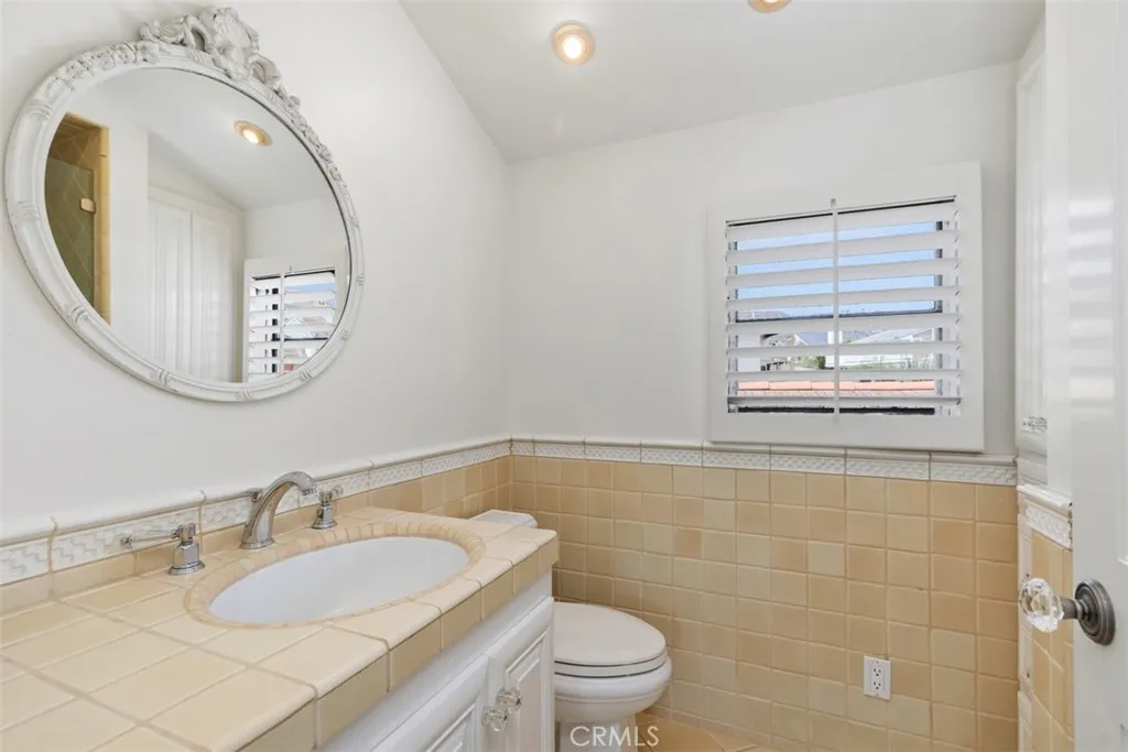 Laguna Beach, California 92651, United States, 3 Bedrooms Bedrooms, ,3 BathroomsBathrooms,Residential,Active,152045