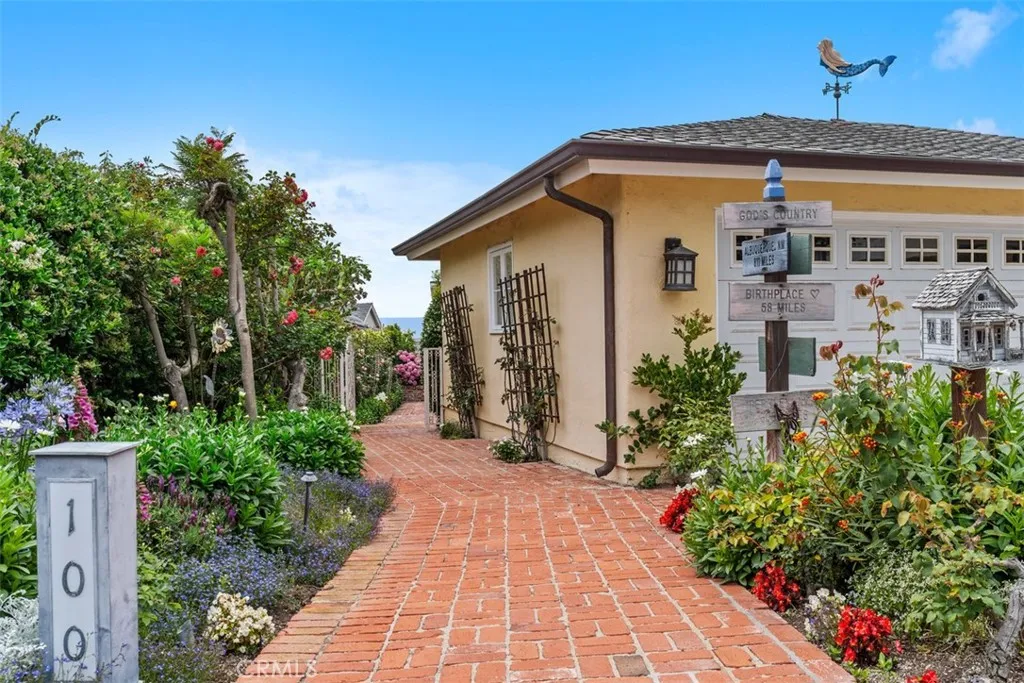 Laguna Beach, California 92651, United States, 3 Bedrooms Bedrooms, ,3 BathroomsBathrooms,Residential,Active,152045