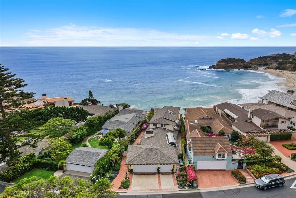 Laguna Beach, California 92651, United States, 3 Bedrooms Bedrooms, ,3 BathroomsBathrooms,Residential,Active,152045