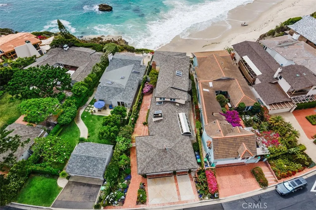 Laguna Beach, California 92651, United States, 3 Bedrooms Bedrooms, ,3 BathroomsBathrooms,Residential,Active,152045