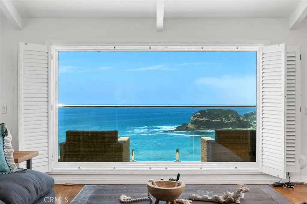 Laguna Beach, California 92651, United States, 3 Bedrooms Bedrooms, ,3 BathroomsBathrooms,Residential,Active,152045