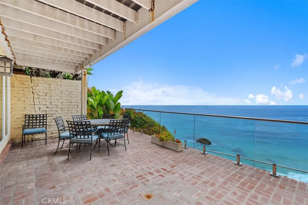 Laguna Beach, California 92651, United States, 3 Bedrooms Bedrooms, ,3 BathroomsBathrooms,Residential,Active,152045