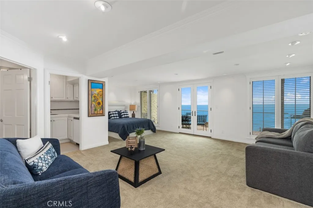 Laguna Beach, California 92651, United States, 3 Bedrooms Bedrooms, ,3 BathroomsBathrooms,Residential,Active,152045