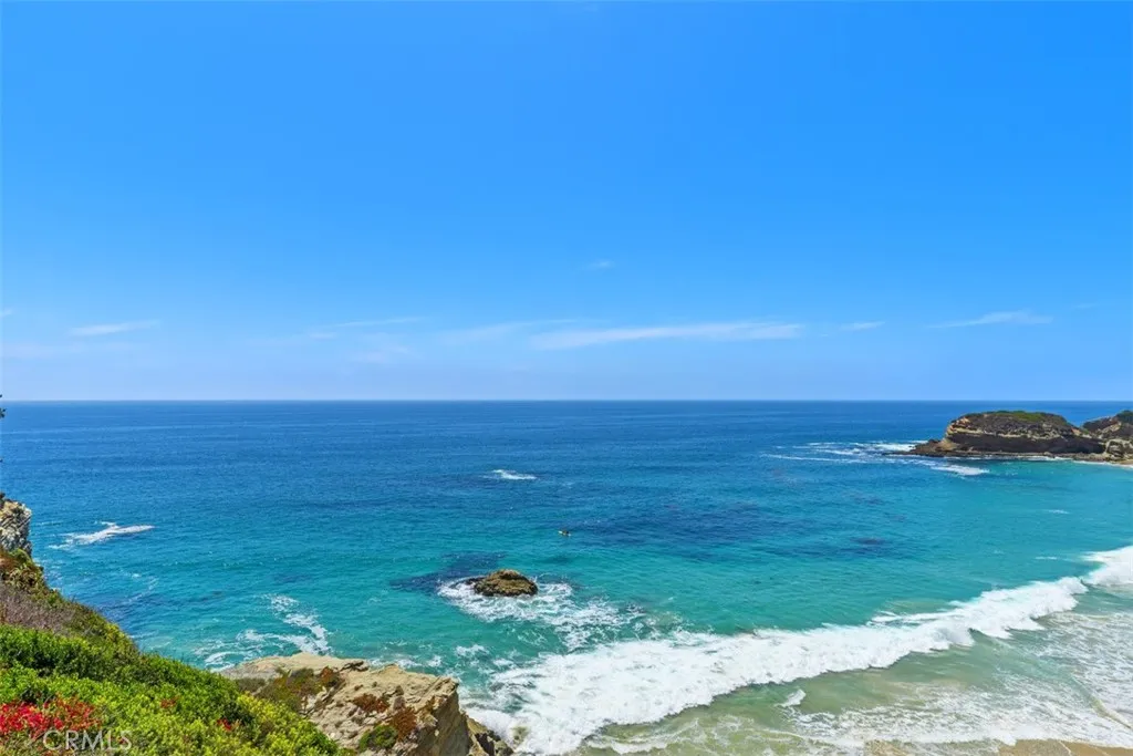 Laguna Beach, California 92651, United States, 3 Bedrooms Bedrooms, ,3 BathroomsBathrooms,Residential,Active,152045
