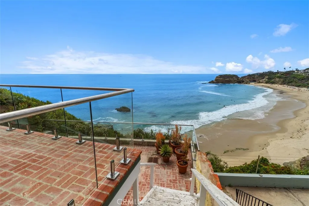 Laguna Beach, California 92651, United States, 3 Bedrooms Bedrooms, ,3 BathroomsBathrooms,Residential,Active,152045