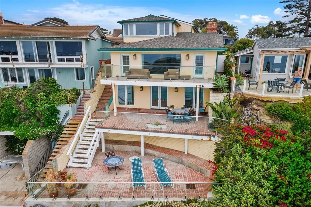 Laguna Beach, California 92651, United States, 3 Bedrooms Bedrooms, ,3 BathroomsBathrooms,Residential,Active,152045