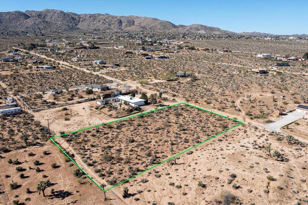 102 Saddleback Road