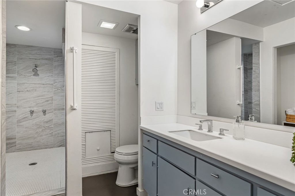 Indian Canyon Villas (33456) - Residential Income