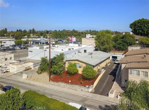 Photo of 5354 De Roja Ave, Woodland Hills, CA 91364 (MLS # RS26094421)