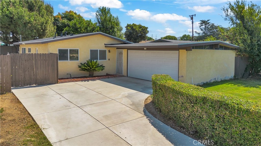 1502 Lyndhurst