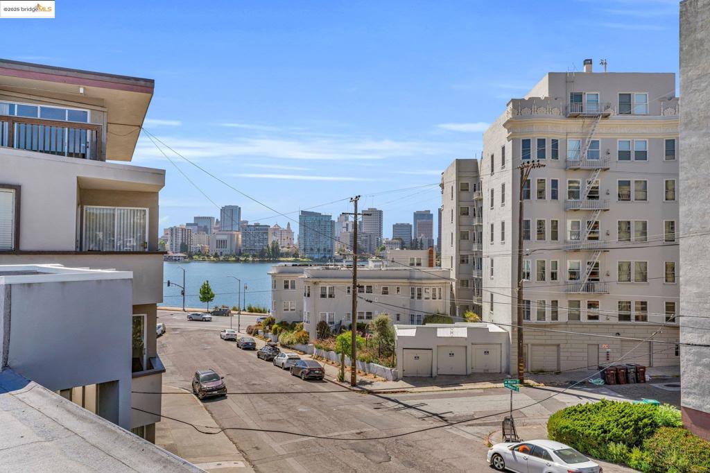 CROCKER/GLENVIEW - Residential Income