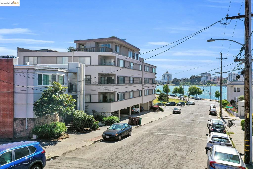 CROCKER/GLENVIEW - Residential Income