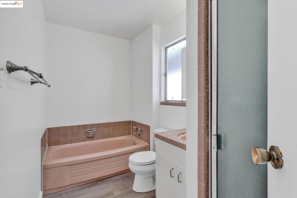 CROCKER/GLENVIEW - Residential Income